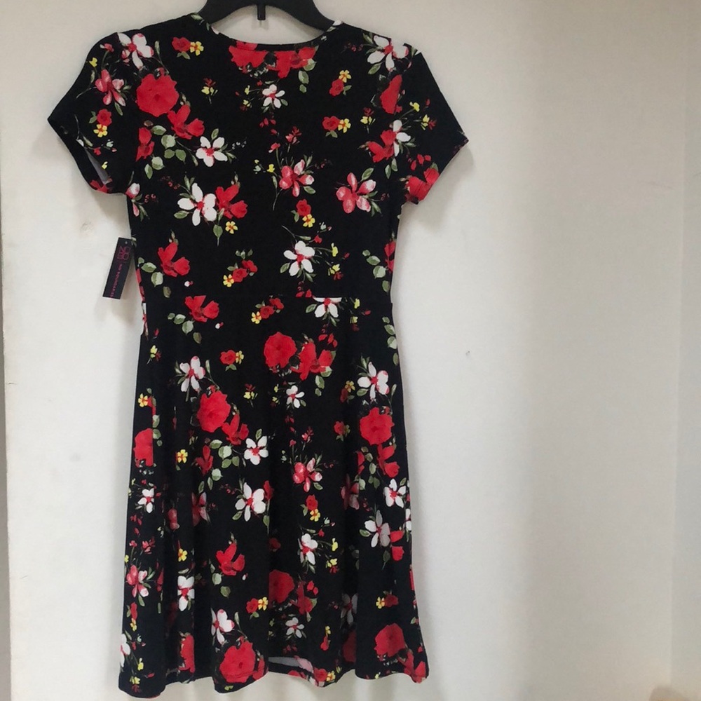 Dress - Picture 2 of 5